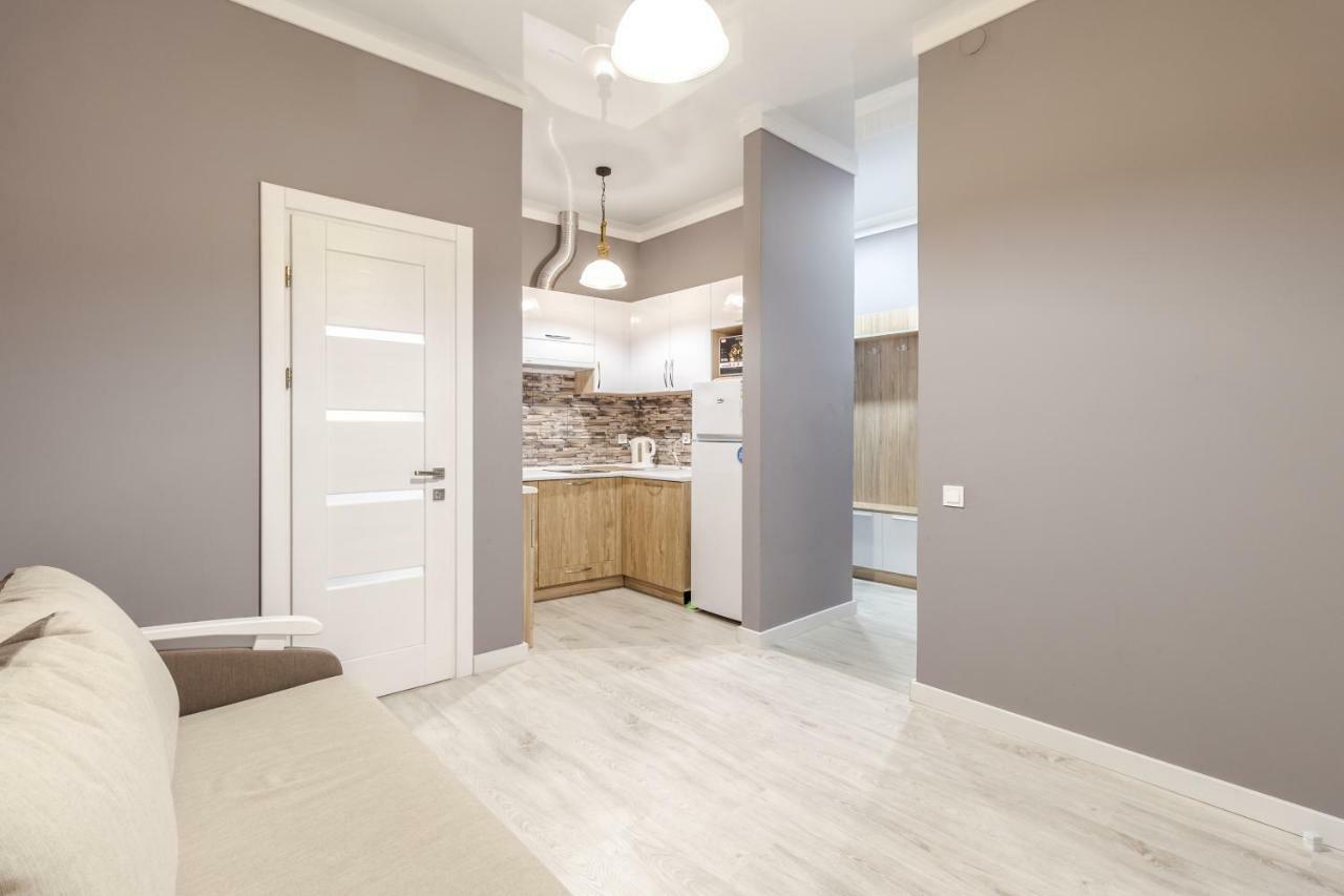 Modern Rus Apartment Lviv Bagian luar foto